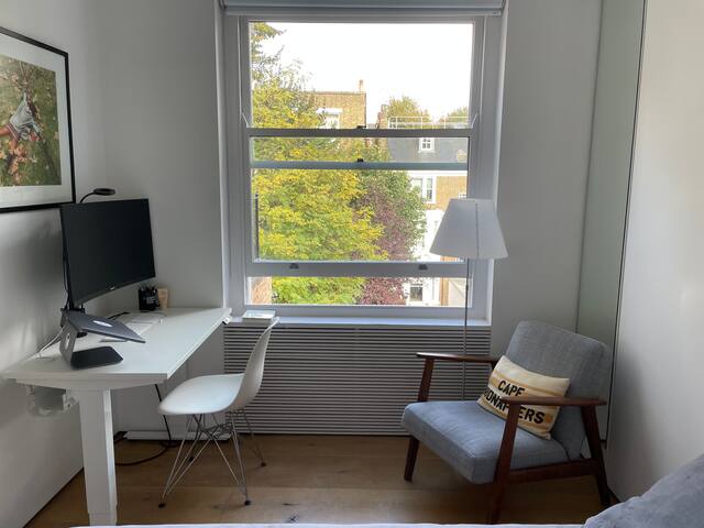 Chelsea, three-bedroom contemporary living duplex gallery image 5