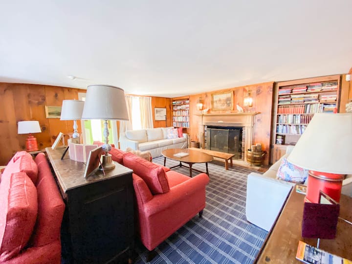 The Historic Wolfville Mountain Home Sleeps 25 Houses for Rent in