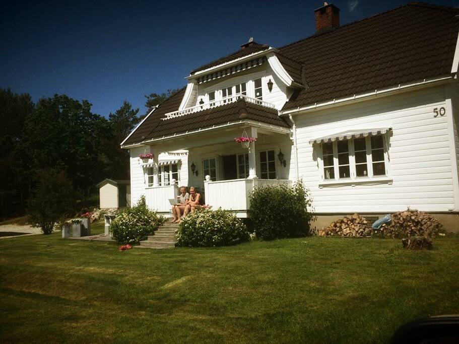 En sommerdag i Lervikveien