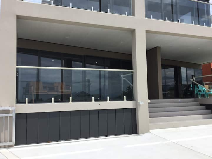 Albatross Apartments , Unit 3 Apartments for Rent in Bicheno