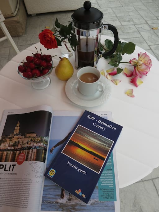 Morgenkaffee vor dem Apartment