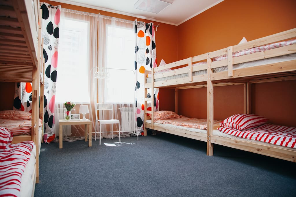 10 bed female dorm for 450 Rub per night