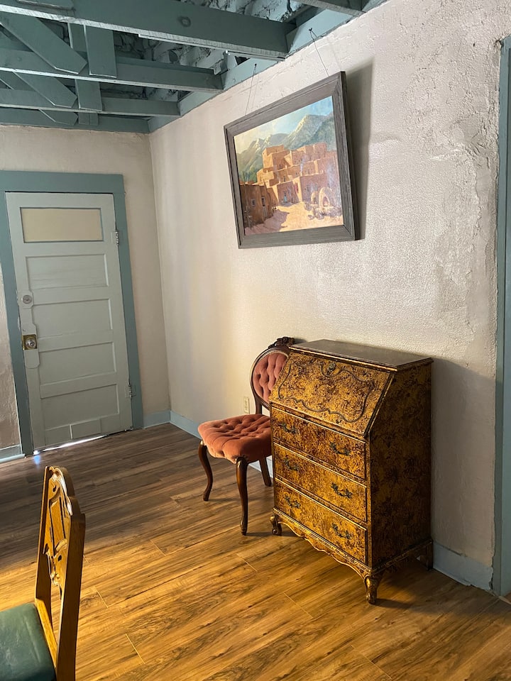 Private Mineral Tub In Historic Adobe - Truth or Consequences, NM
