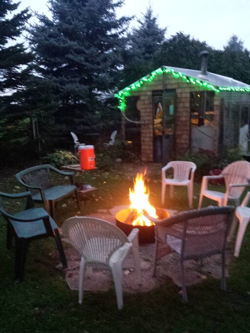 Packer Pit & Greenhouse (one source of electricity)