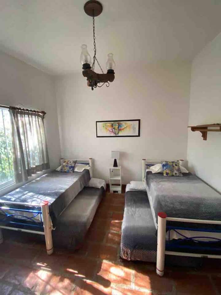 საძინებელი 1