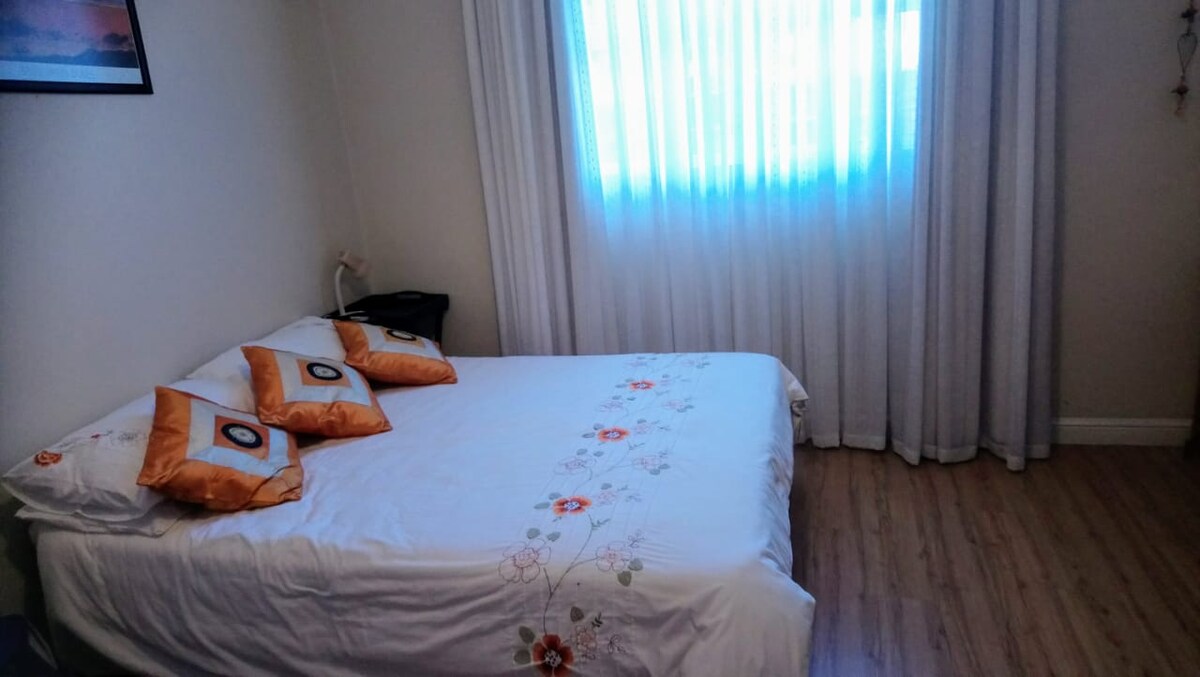 Spavaća soba 2, 1 bračni krevet