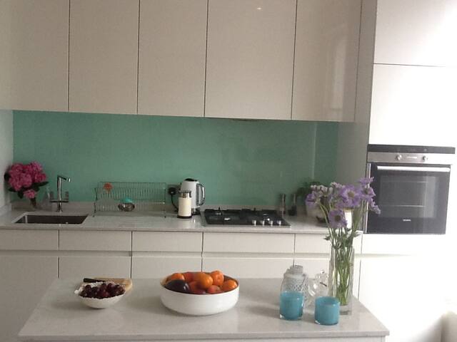 Primrose Hill – Delightful home gallery image 2