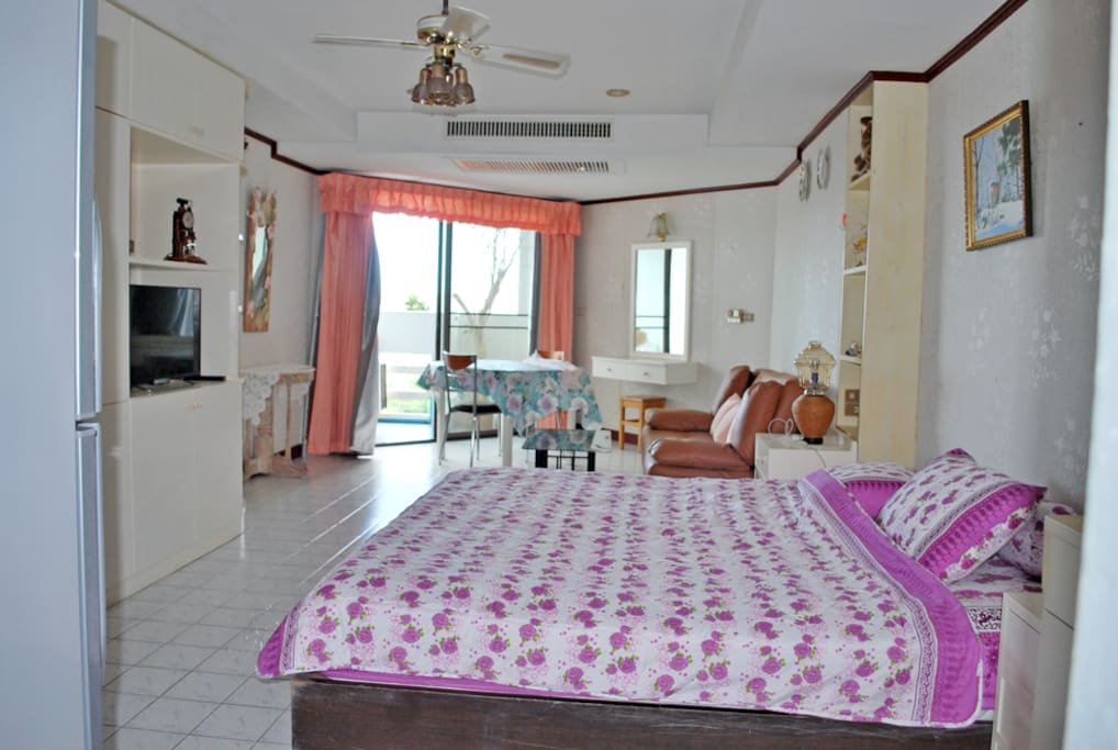 Spacious 44 sq.m studio with lovely sea-view