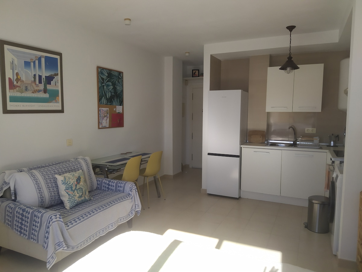 Popular Airbnb listing: Cozy apartment near downtown in La Trinidad (Centro)