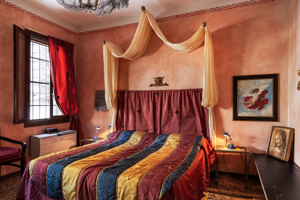 Honestly, almost every single Guest say the bedroom is sweet.