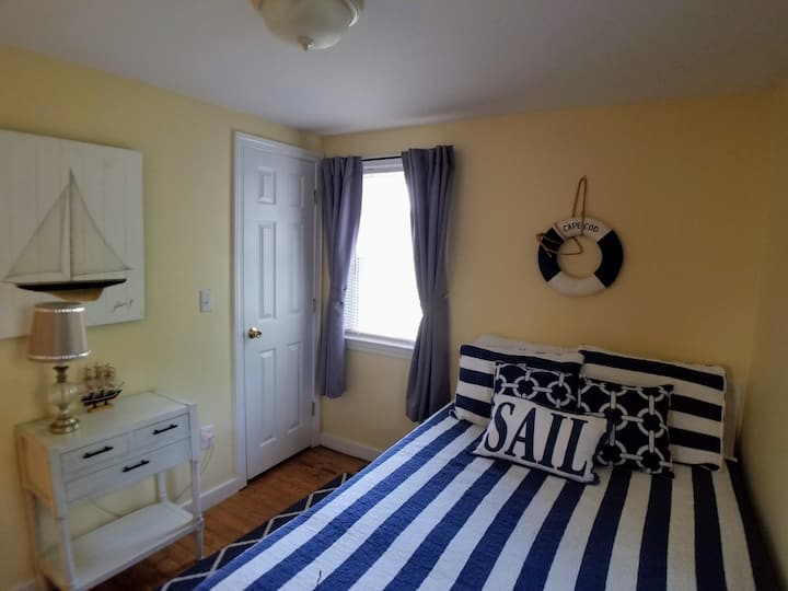 ห้องนอนชั้น 1 - เตียงขนาดใหญ่