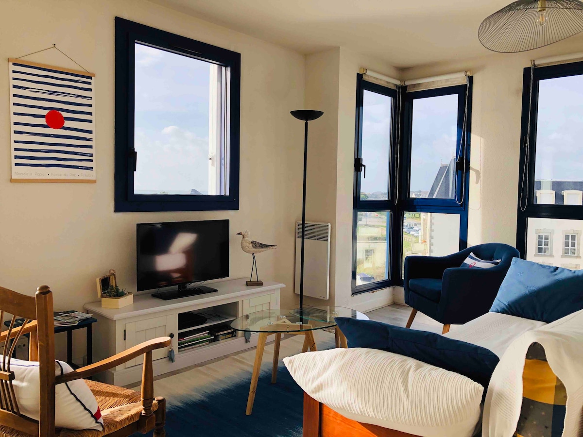 Successful Airbnb property: BREATHTAKING SEA VIEW - 45 m2 apartment in Clohars Carnoët