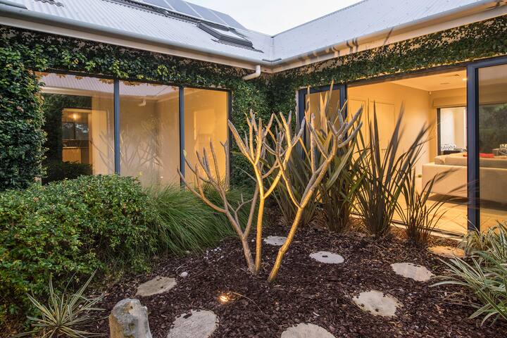 Bay Views, Eagle Bay gallery image 3