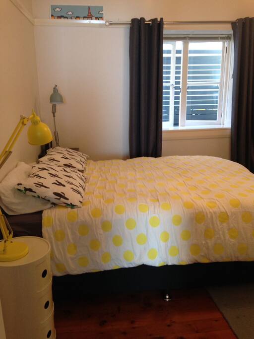 Master Bedroom. Queen size bed.