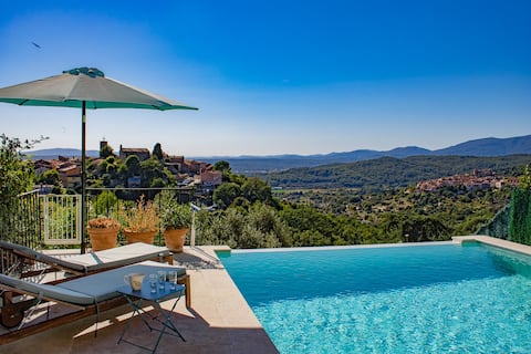 Lovely 150M² VILLA/ Panoramic view & Infinity Pool