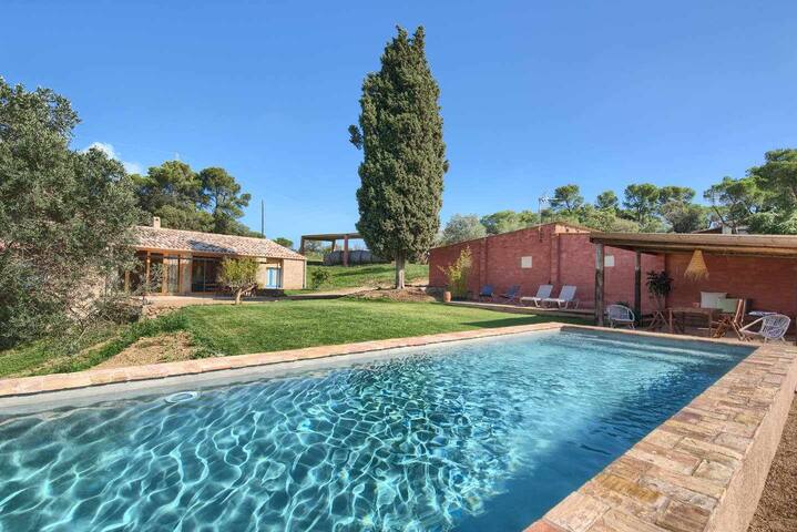 Mas Prats • rural home • gallery image 2