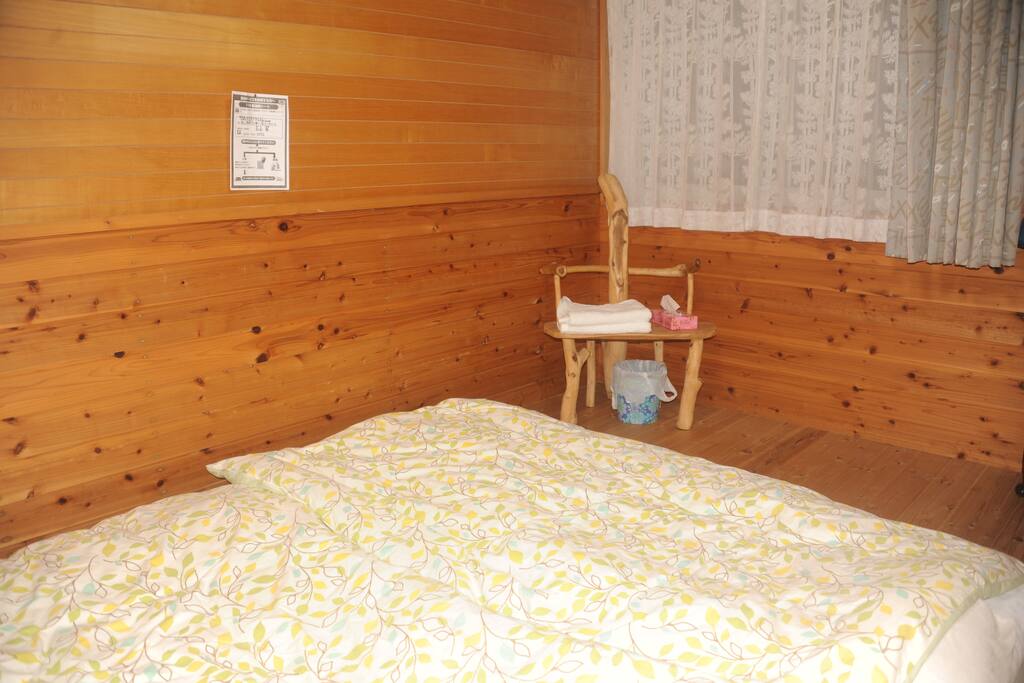 bedroom1, Futon
