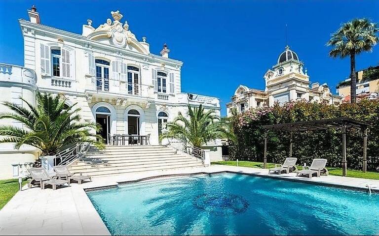 HOME CLEFS PROPERTIES managed Airbnb listing 1