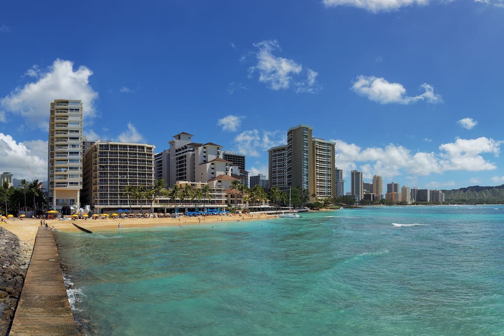 Waikiki Shore on a beautiful sunny day