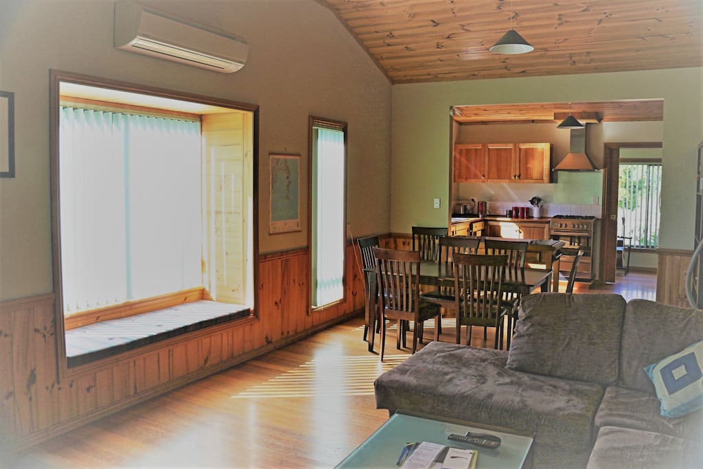 Lounge /Dining
