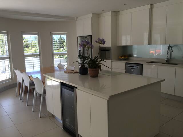 Modern family home in Security Estate gallery image 3