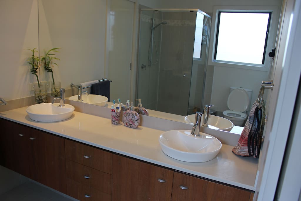 Main Bathroom