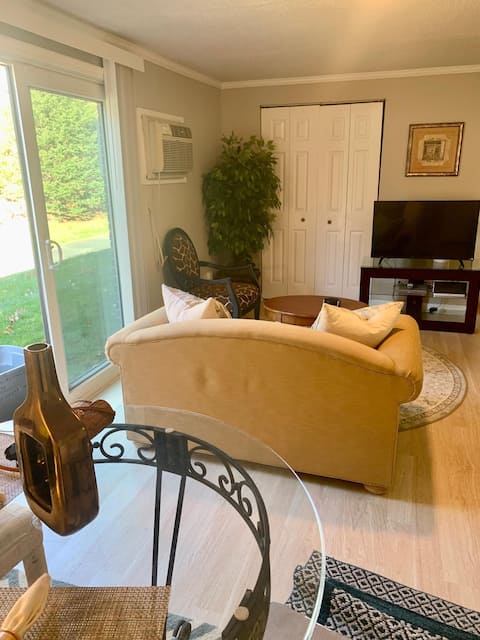 Updated cozy one bedroom