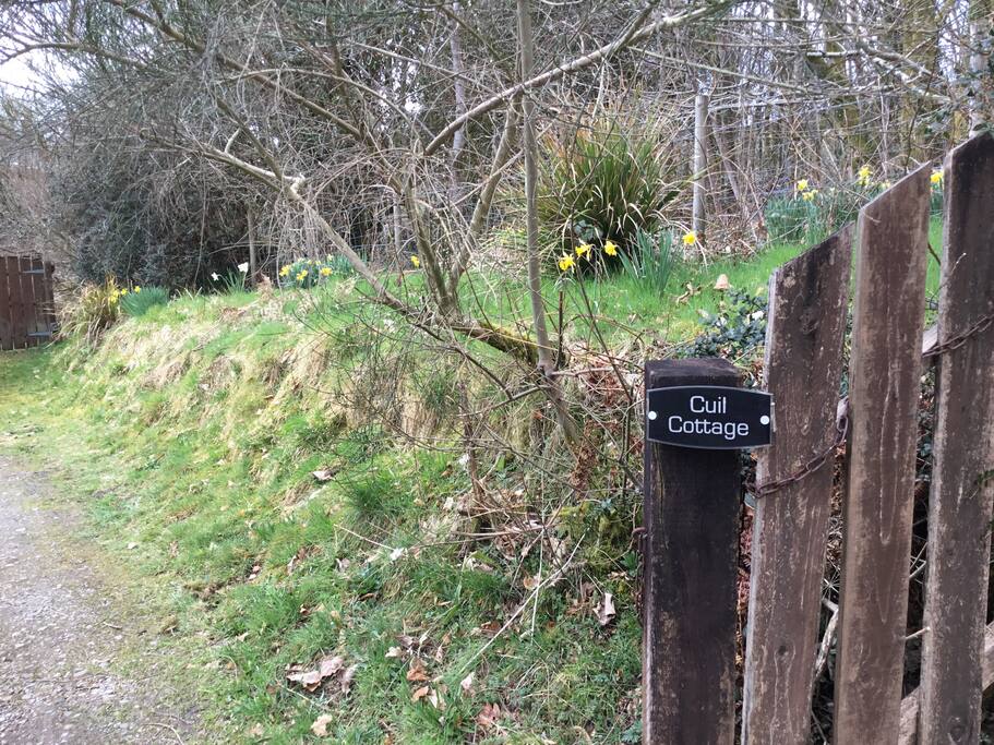 Cuil Cottage parking space for two cars