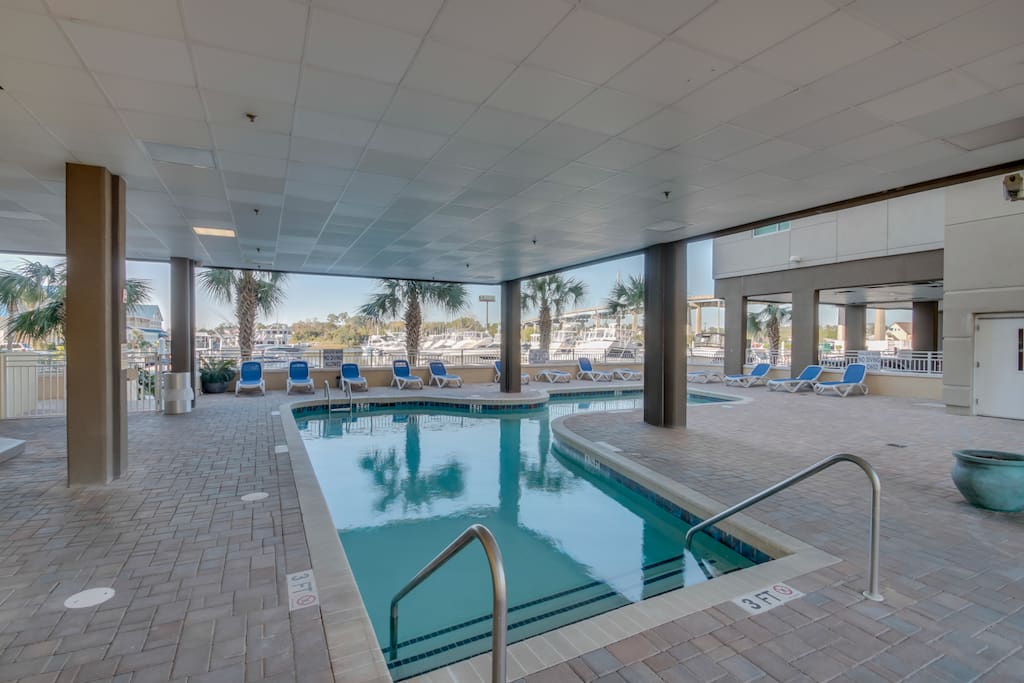Pool,Water,Resort,Swimming Pool,Indoors