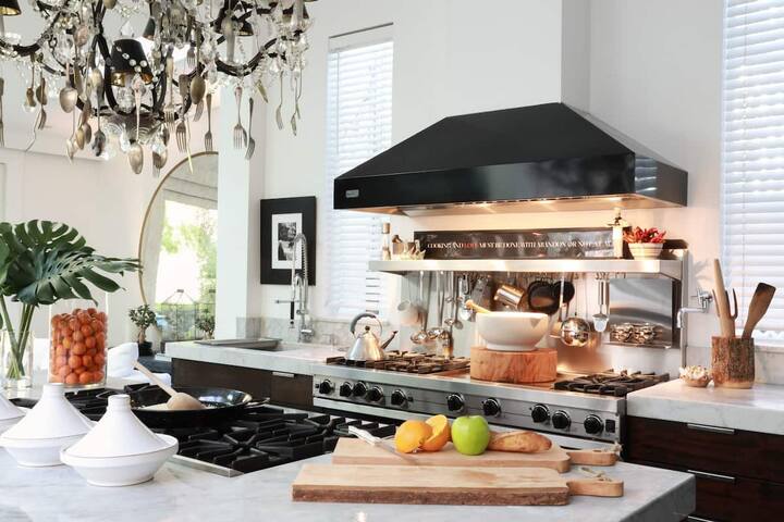 Peace House Grand Victorian gallery image 5