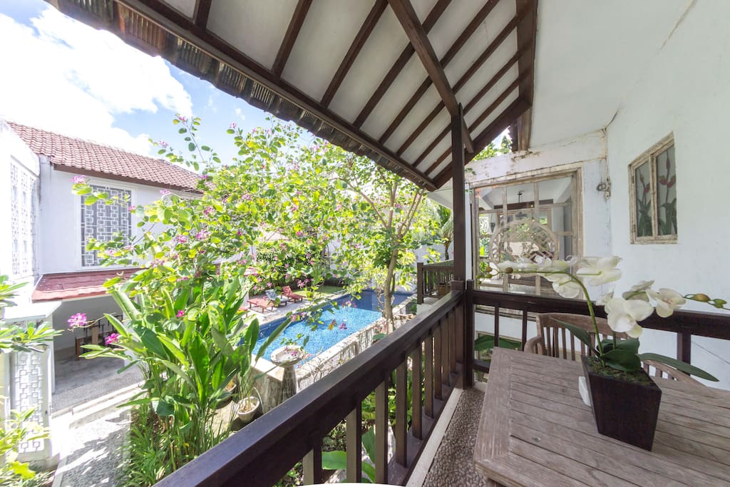 balcony