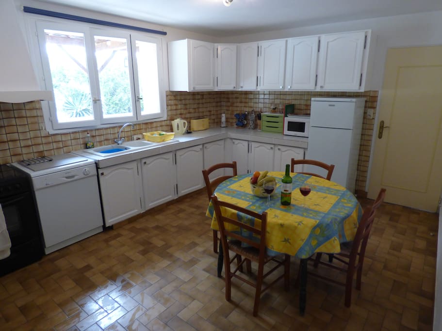 Kitchen / Breakfast Room at L'Ecurie