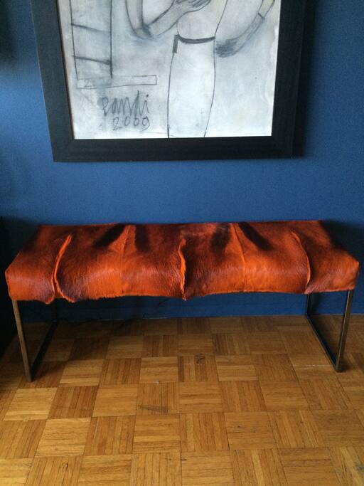 Entryway Springbok Bench / Artwork