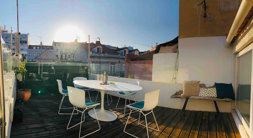 Stunning duplex rooftop central Lisbon