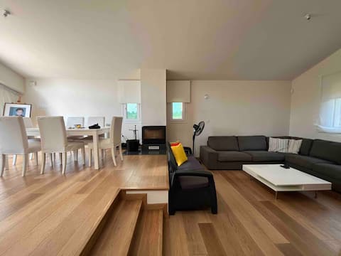 Newly built, Cosy and Peaceful Mountain Getaway