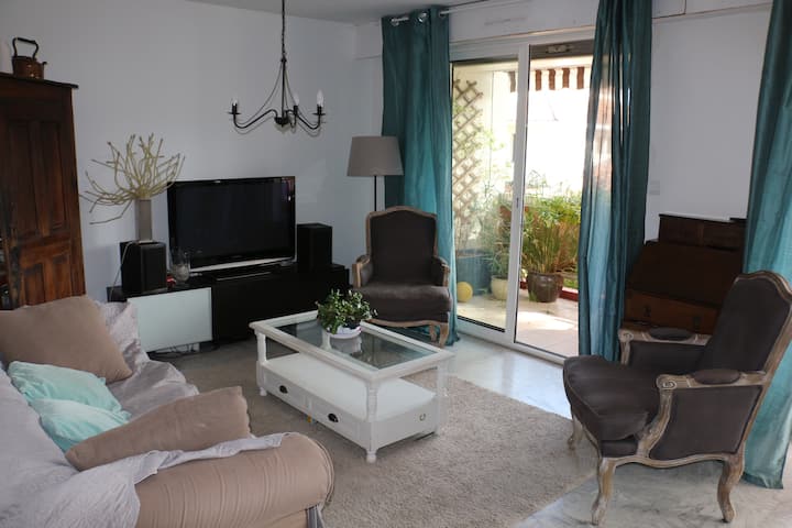 Apt Climatisé 100 M2 Beaux Arts Avec Piscine - Montpellier
