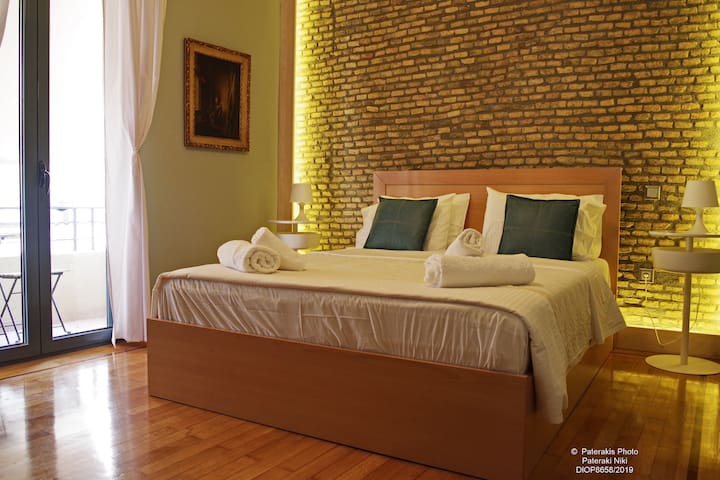 Renovated 2-Floor Interconnected Apartments gallery image 3