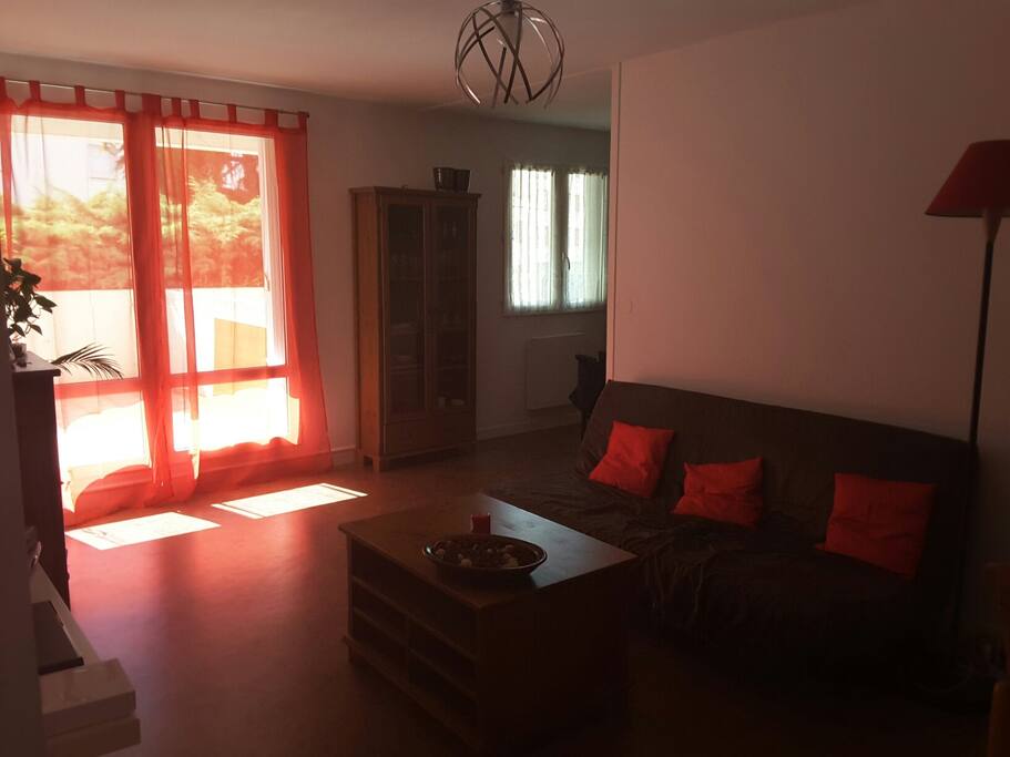 Salon-salle à manger.