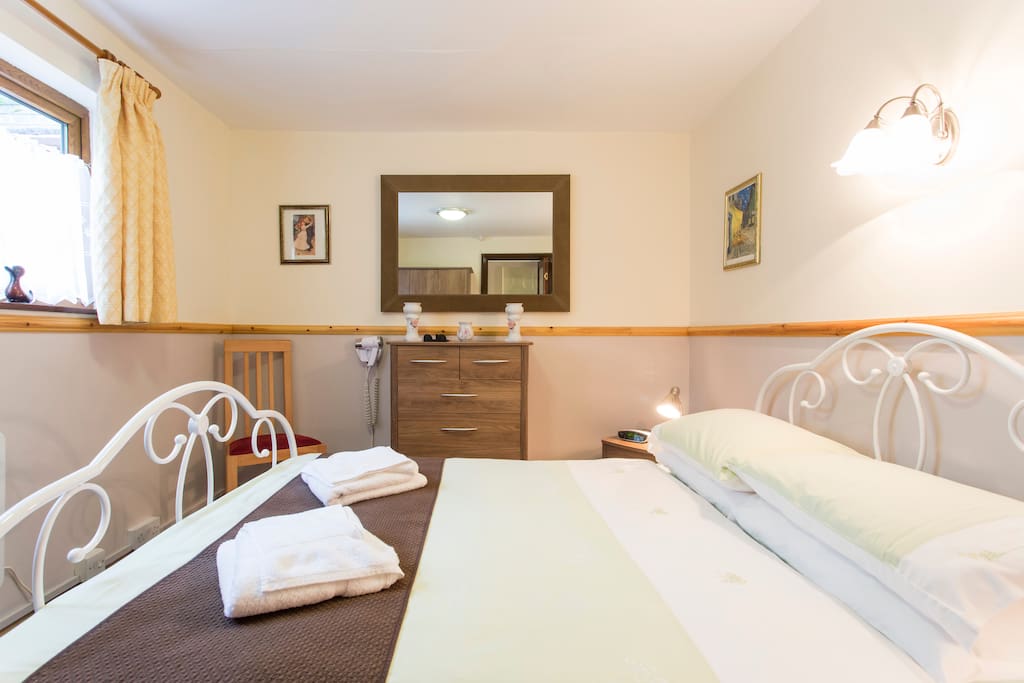 Honeysuckle bedroom