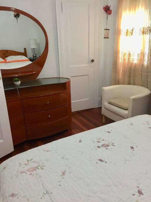 Very spacious bedroom