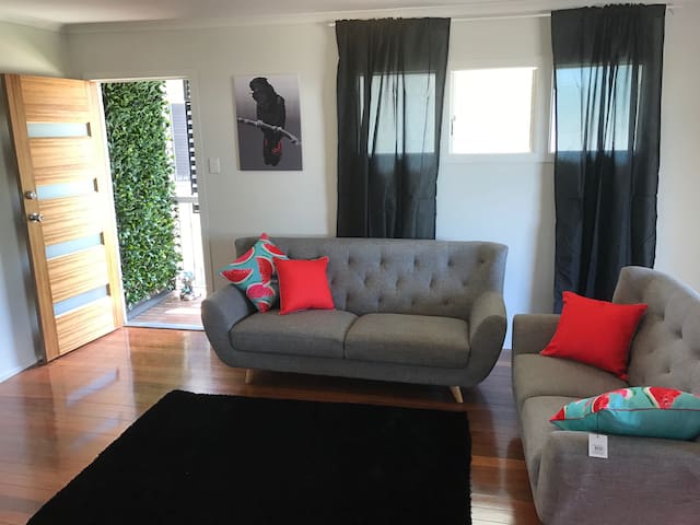 Big and Beautiful 5 Bedroom Home