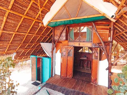 Casita - Ethnic Cabana on the beach / Eco homestay