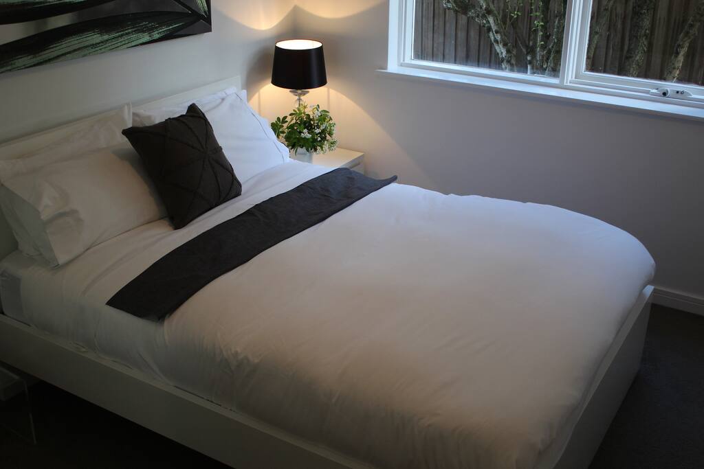 Queen Bedroom