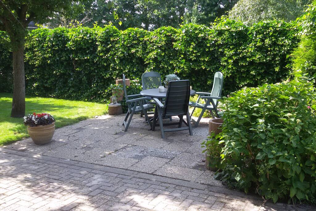 Uw beschikt over een eigen terras