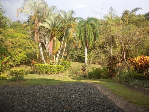 Top Airbnb: Finca La Kaivalya for couples in San Jerónimo