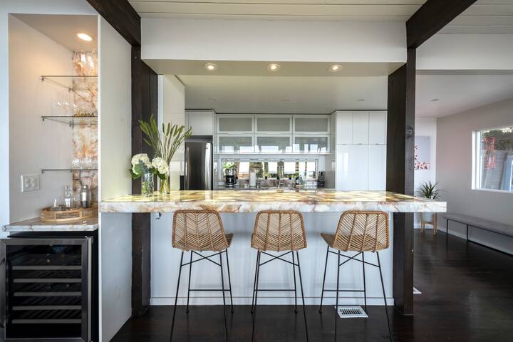 Heart of WeHo Estate w/ Magnificent Views gallery image 4