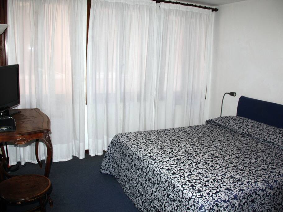 Main sleeping room with Kingsize bed