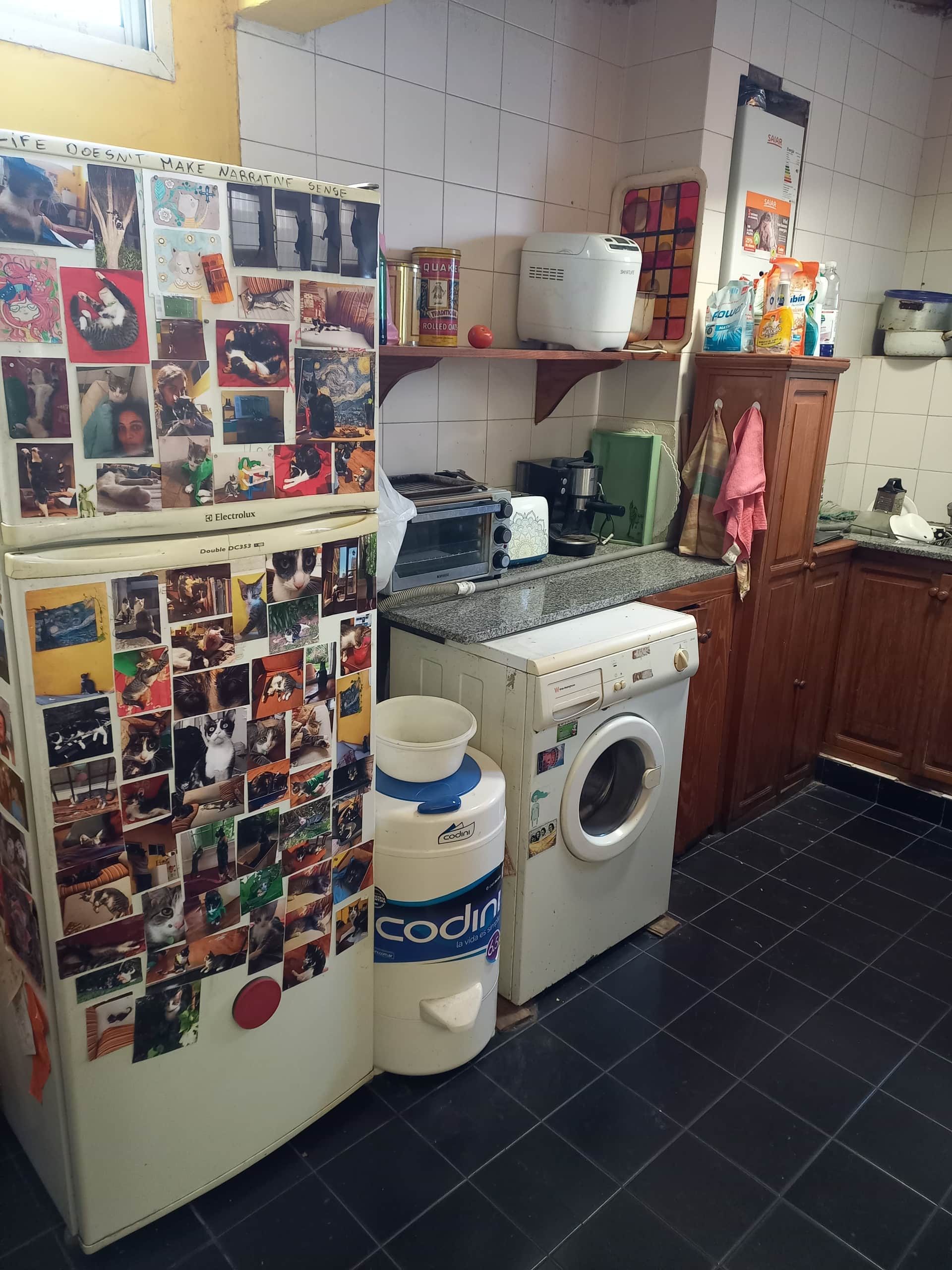 Quarto mobiliado com sala de estar e banheiro privativo compartilhado em Chacarita