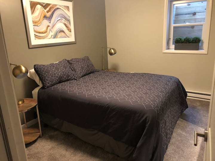 Apartament në bodrum- krevat dopio "queen"