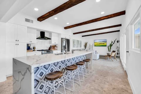 Desert Sparrow • Boutique 3 Bedroom House w/ Pool